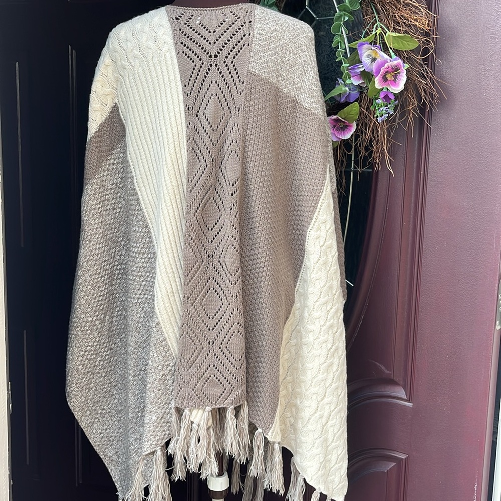 EUC Knox Rose open front cardigan with multiple knit panes of different pattern - Picture 6 of 10